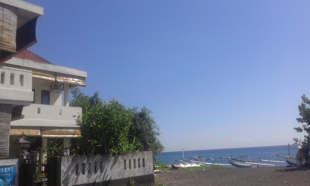 Sudi Homestay アメッド エクステリア 写真