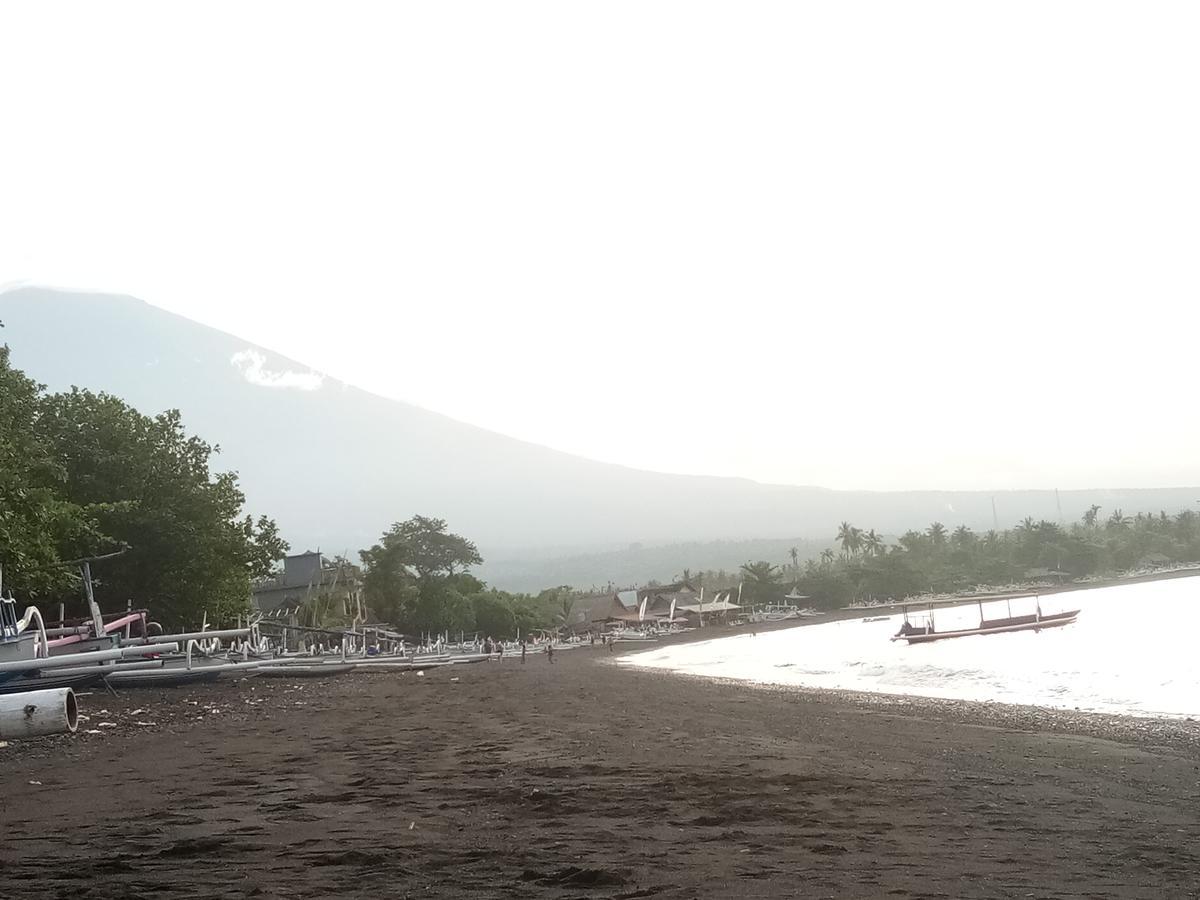 Sudi Homestay アメッド エクステリア 写真